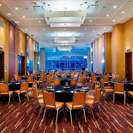 Courtyard Par Marriott Montreal Centre-Ville Экстерьер фото