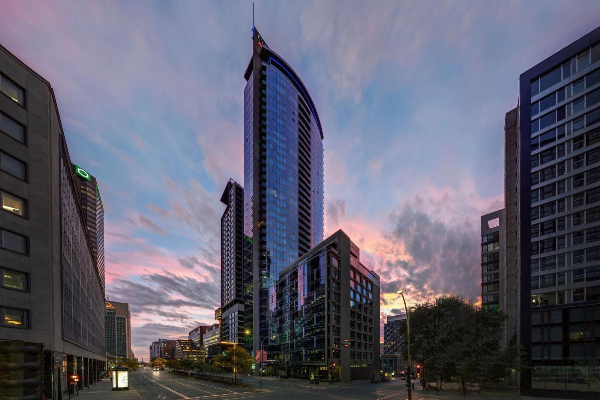Courtyard Par Marriott Montreal Centre-Ville Экстерьер фото