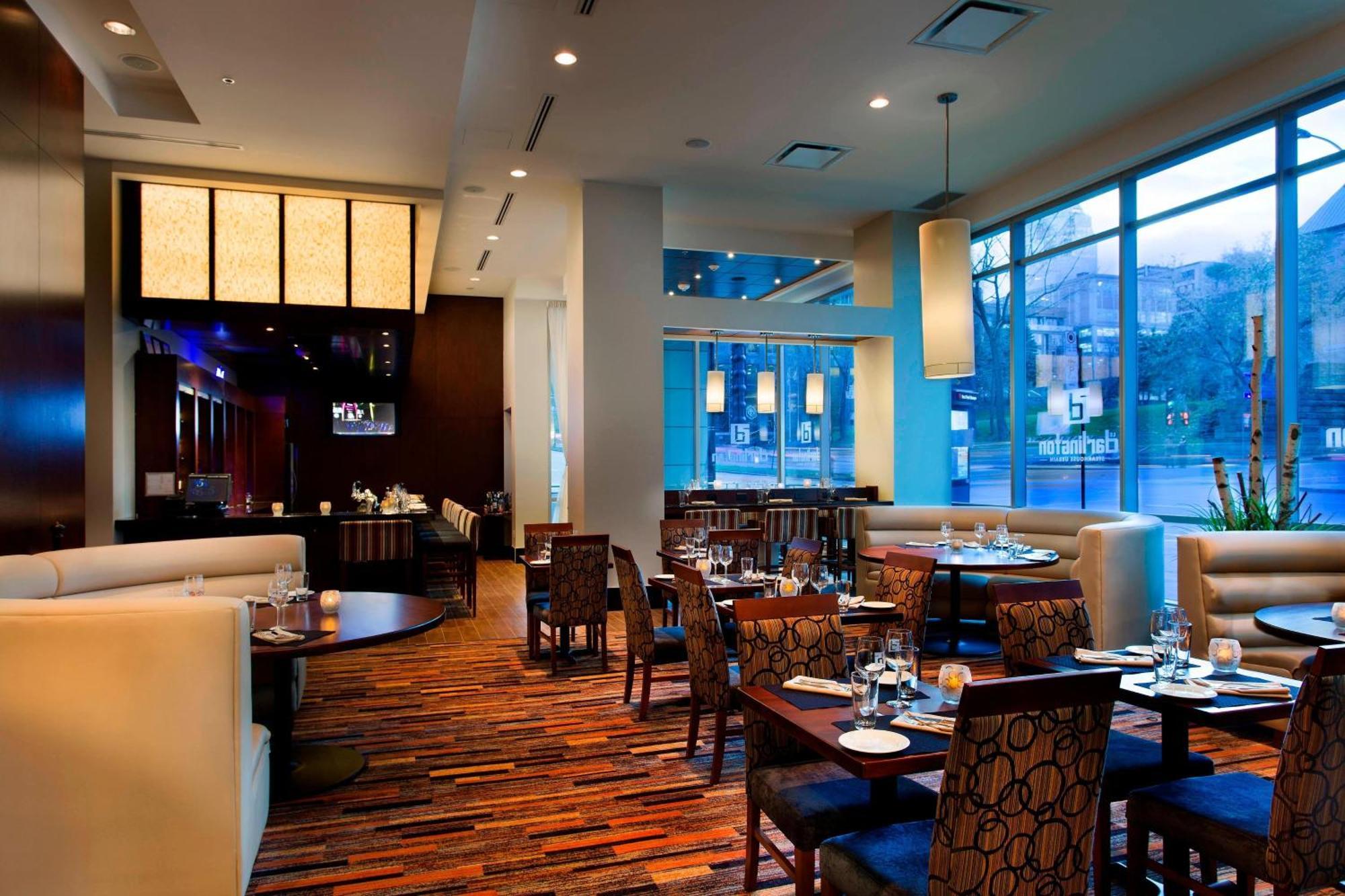 Courtyard Par Marriott Montreal Centre-Ville Экстерьер фото